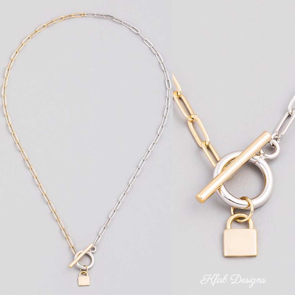 ❤️LAST! Padlock Toggle Two Tone Chain Necklace! - Picture 2 of 6